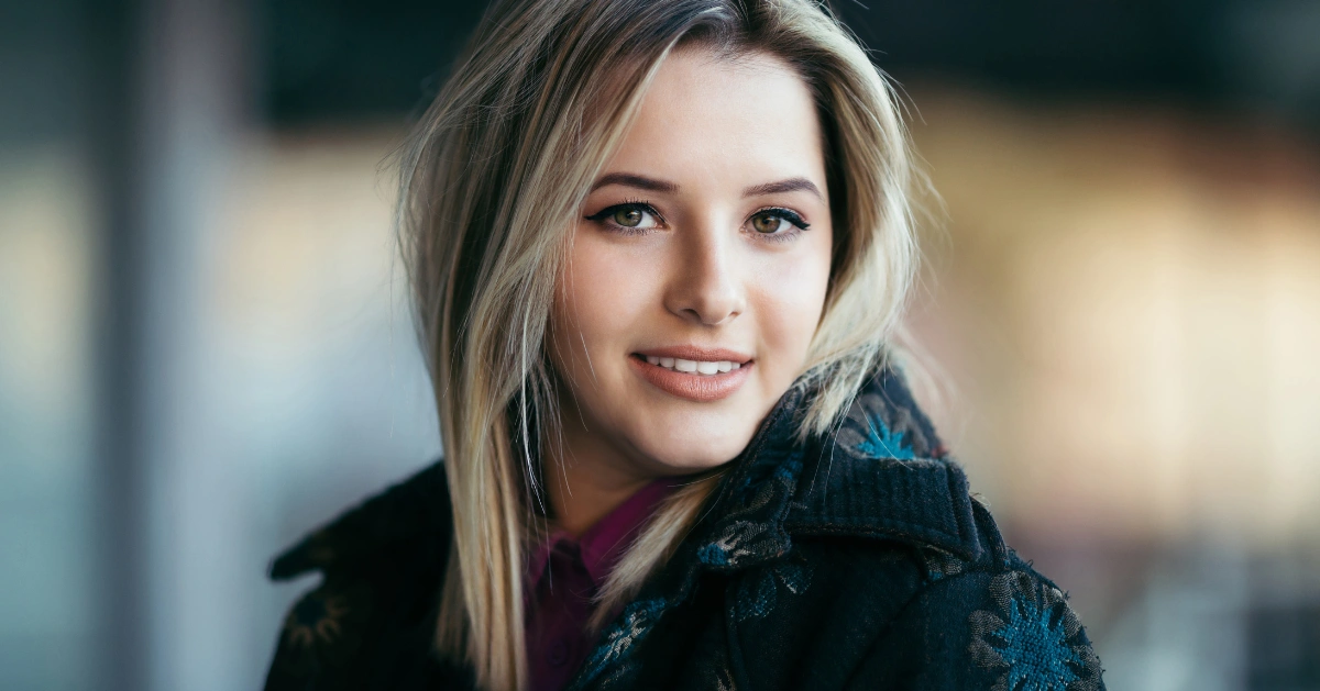 picture of a teen girl