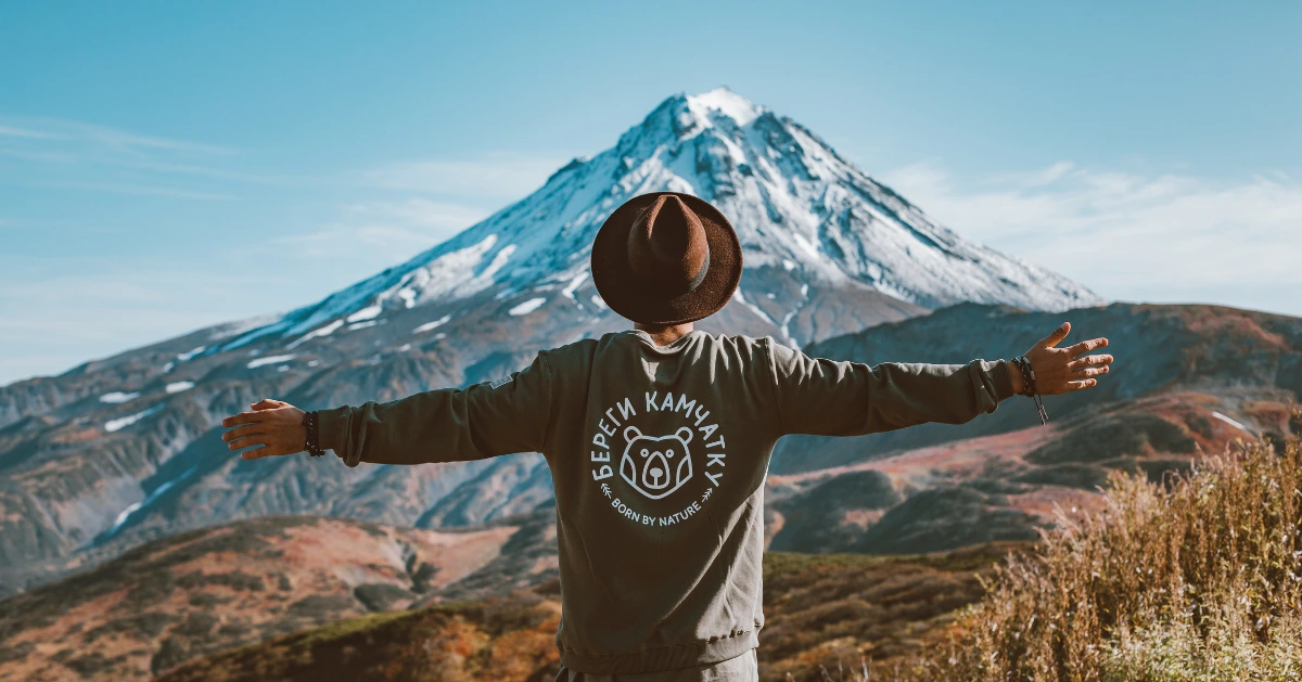 Guy embracing God's beauty.